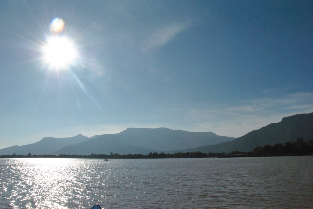 Traversée du Mekong pour rejoindre Champasak